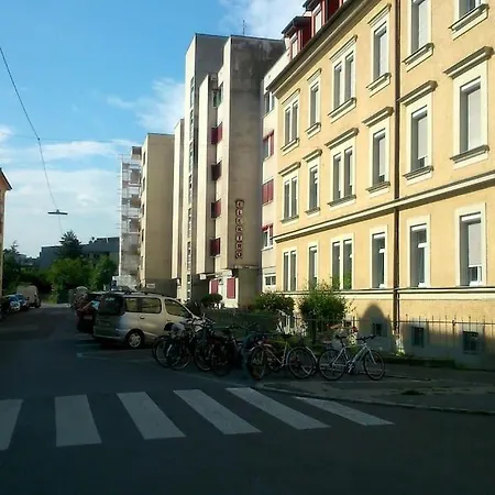Studio13 And Cozy Apartamento *